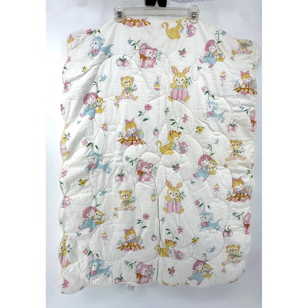 Vintage 70s Kozee Komfort Baby Blanket Quilted Nursery Animal Scallop 34x26